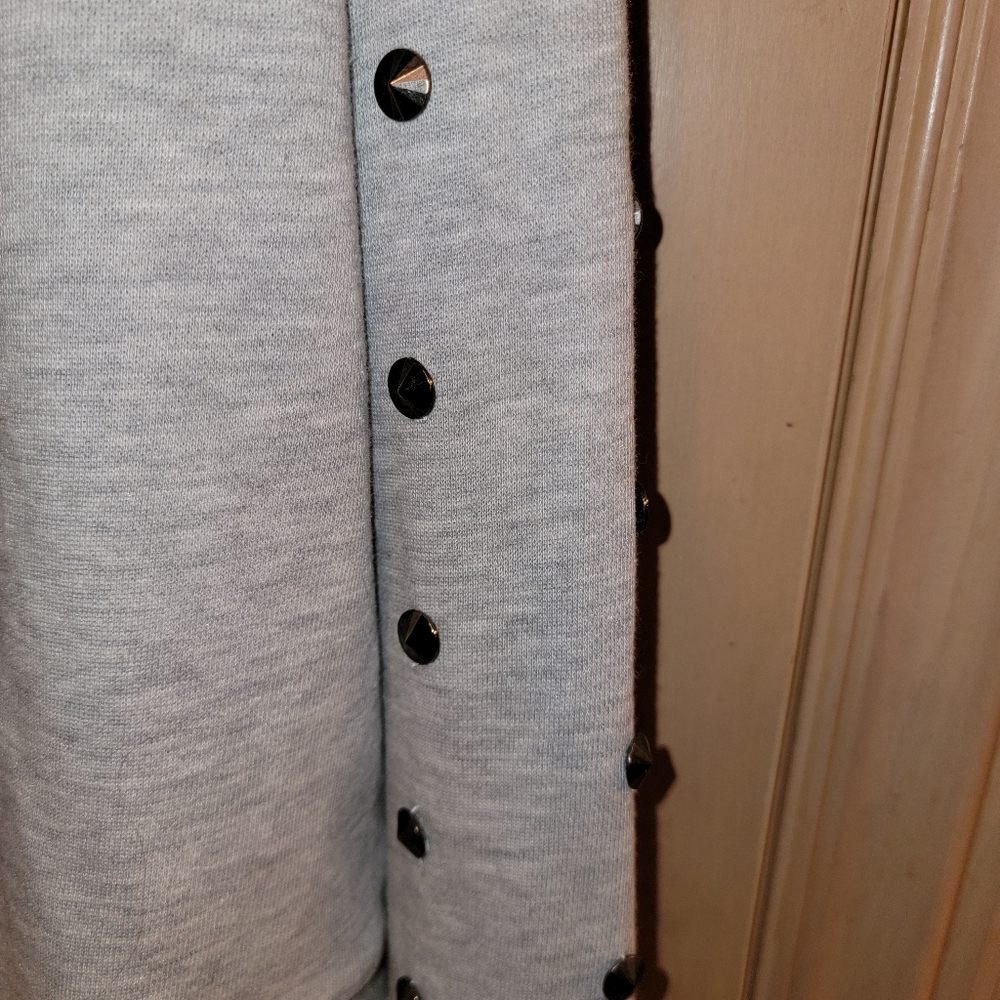 Forever 21 Exclusive sz M Sweatshirt with zipper and rivots - Picture 5 of 6